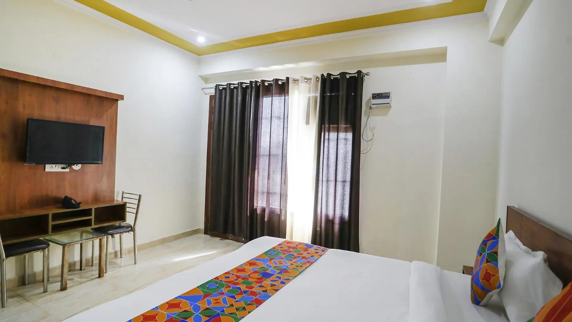Fabexpress Star Corporate Suite II Gurgáon 4*,  India